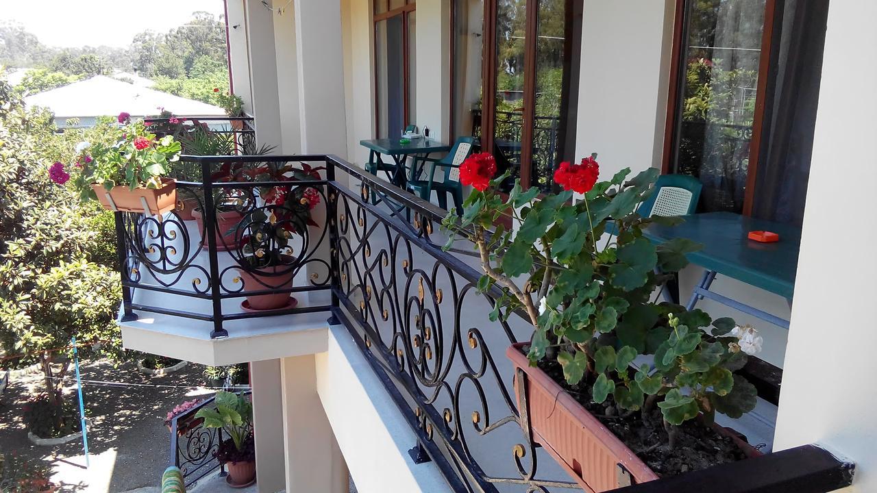 Guest House Vitali Gonio Exteriör bild