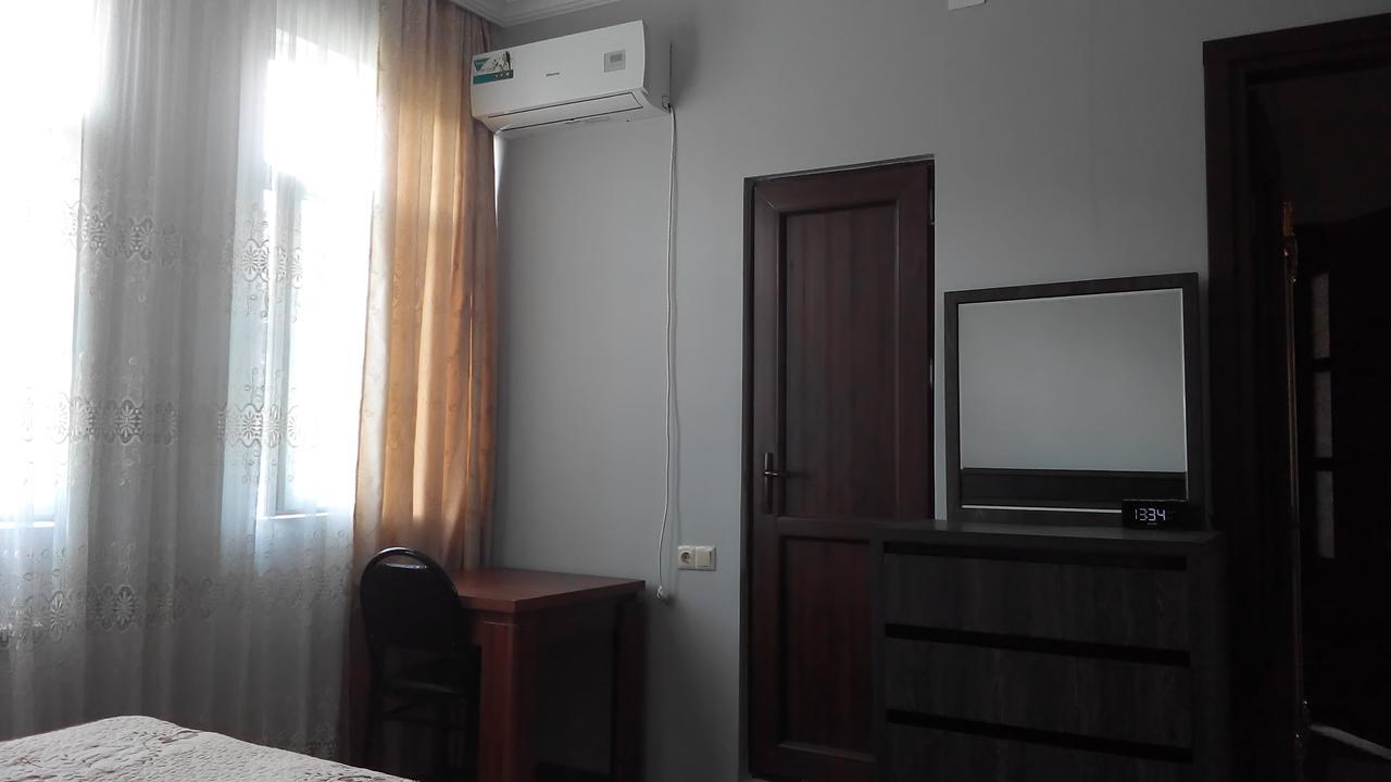 Guest House Vitali Gonio Exteriör bild